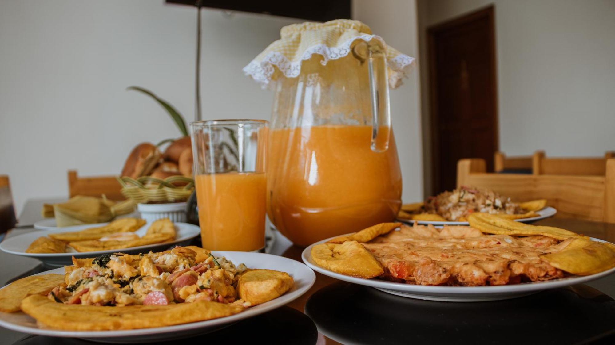 Residencial Marina House Hotel Tarapoto Eksteriør billede